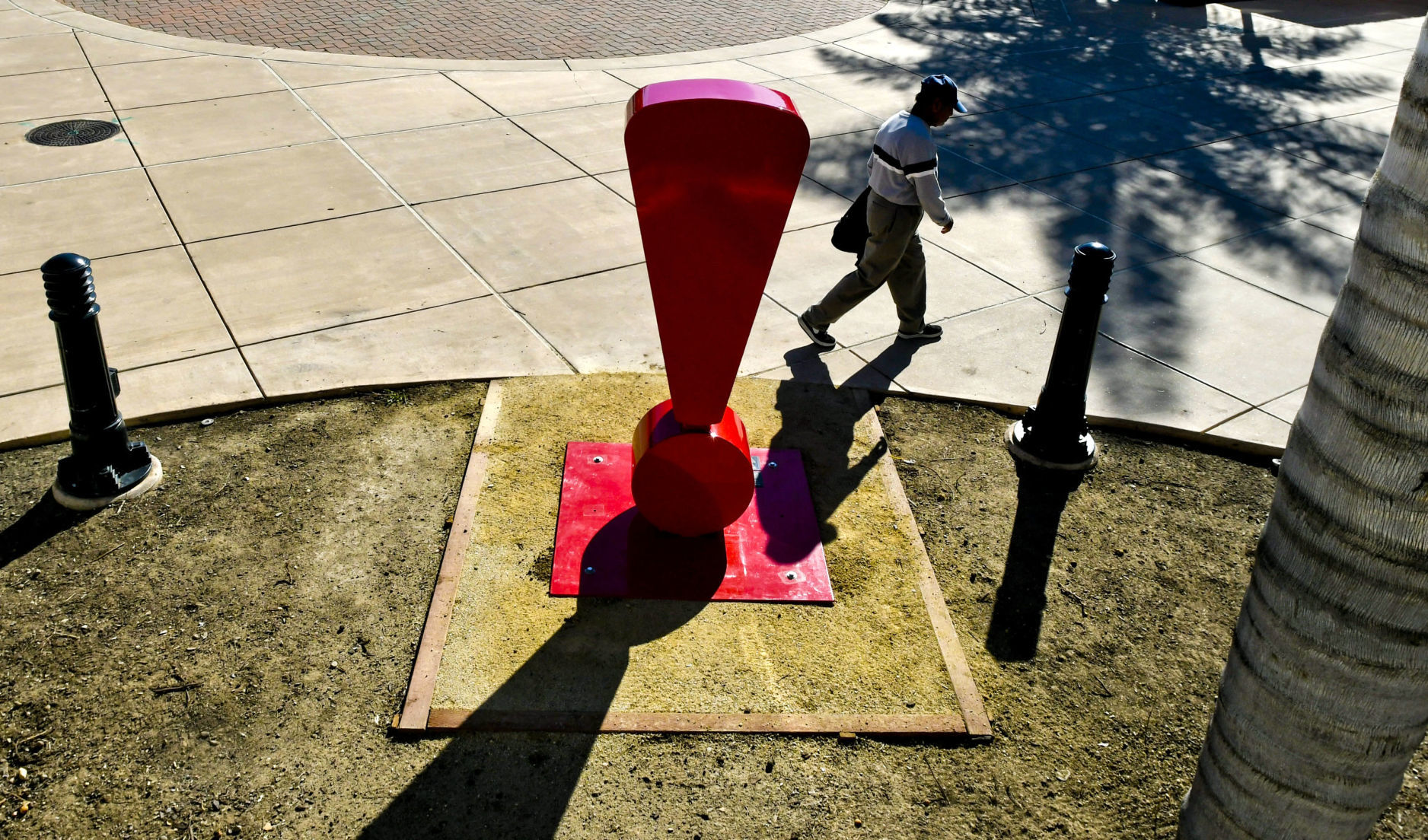 011420 Tiny Libraries exclamation mark 03.jpg